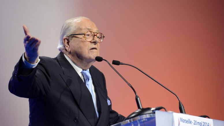 «Monseigneur Ebola» : la solution de Jean-Marie Le Pen face à l'immigration «Monseigneur Ebola» : la solution de Jean-Marie Le Pen face à l'immigration