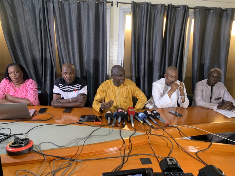 Les avocats de François Mancabou annoncent le dépôt d'une plainte à l'étranger Les avocats de François Mancabou annoncent le dépôt d'une plainte à l'étranger