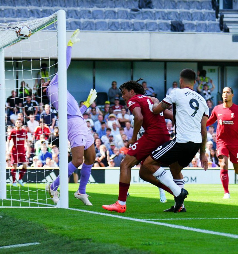 Première journée Premier League: Liverpool bute sur Fulham (2-2) Première journée Premier League: Liverpool bute sur Fulham (2-2)