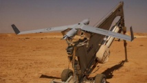 Drone américain de reconnaissance de type «Scan Eagle» sur son site de lancement. Photo: Shannon Arledge (USMC), source: Wikipédia