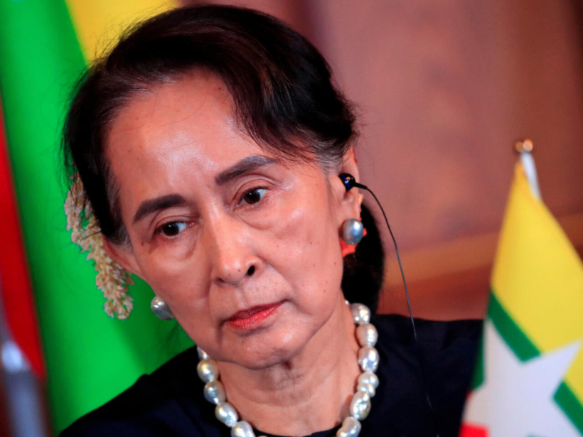 Birmanie: l'ex-dirigeante birmane Aung San Suu Kyi condamnée à une nouvelle peine de six ans Birmanie: l'ex-dirigeante birmane Aung San Suu Kyi condamnée à une nouvelle peine de six ans