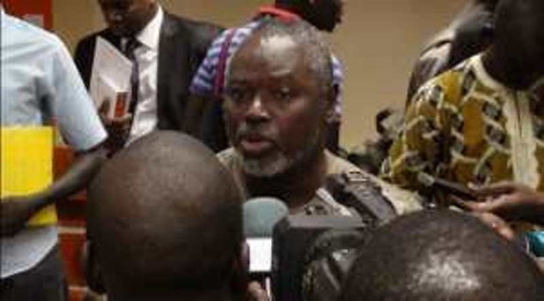 Violence en milieu universitaire, sportif et politique, la CSDH d’Alioune Tine appelle les chefs religieux à «user de leur autorité» Violence en milieu universitaire, sportif et politique, la CSDH d’Alioune Tine appelle les chefs religieux à «user de leur autorité»