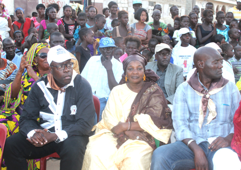 Rufisque : Oumar Gueye lance « l’opération coup de poing » Rufisque : Oumar Gueye lance « l’opération coup de poing »