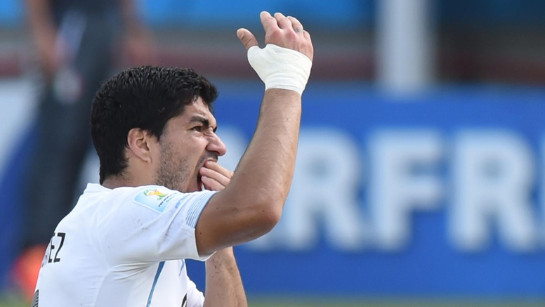 Transferts : Le FC Barcelone ne veut pas provoquer la FIFA sur le dossier Luis Suarez Transferts : Le FC Barcelone ne veut pas provoquer la FIFA sur le dossier Luis Suarez