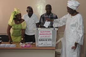 INSTALLATION DES CONSEILS MUNICIPAUX ET DEPARTEMENTAUX  :  Les femmes réclament l’application de la parité