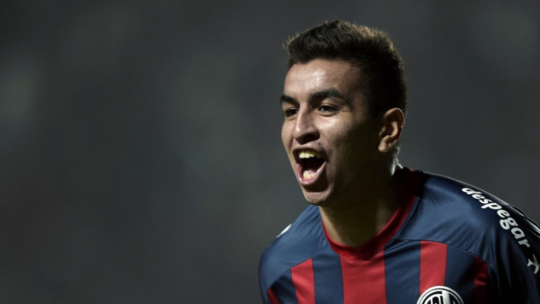 Angel Correa, 19 ans, recrue de l'Atlético et touché par une tumeur au coeur Angel Correa, 19 ans, recrue de l'Atlético et touché par une tumeur au coeur