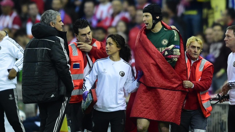 Transferts - Chelsea : Entre Petr Cech et Thibaut Courtois, Mourinho choisit… les deux Transferts - Chelsea : Entre Petr Cech et Thibaut Courtois, Mourinho choisit… les deux