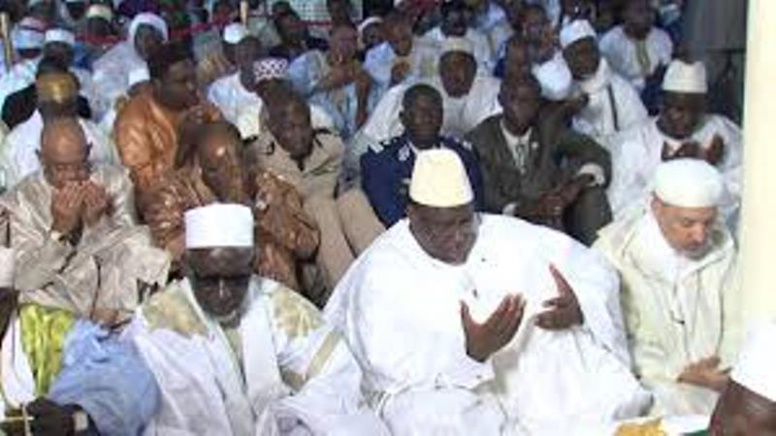 Plusieurs fêtes de korité: Macky se démarque et invite la communauté à la concertation Plusieurs fêtes de korité: Macky se démarque et invite la communauté à la concertation