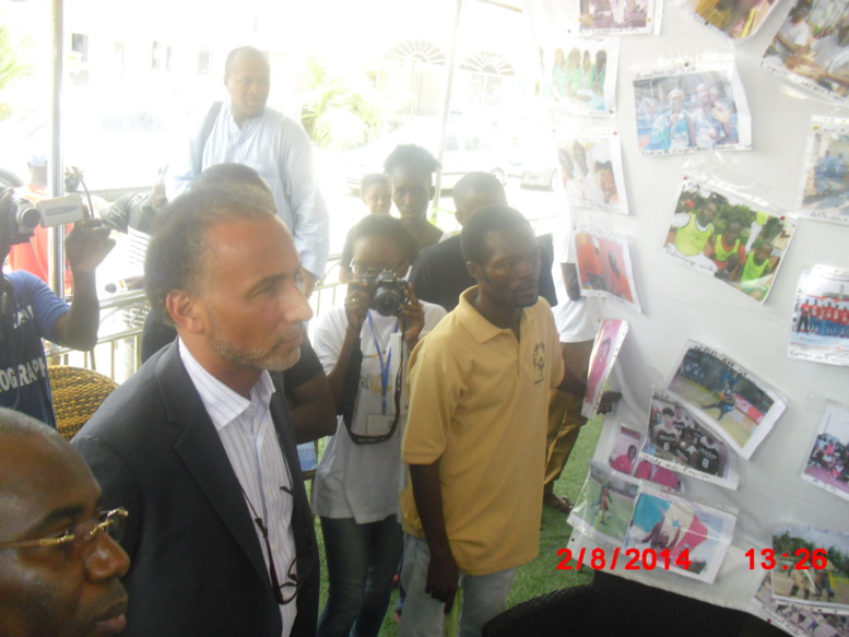 Forum : des association et ONG au service de la solidarité pour le développement Forum : des association et ONG au service de la solidarité pour le développement