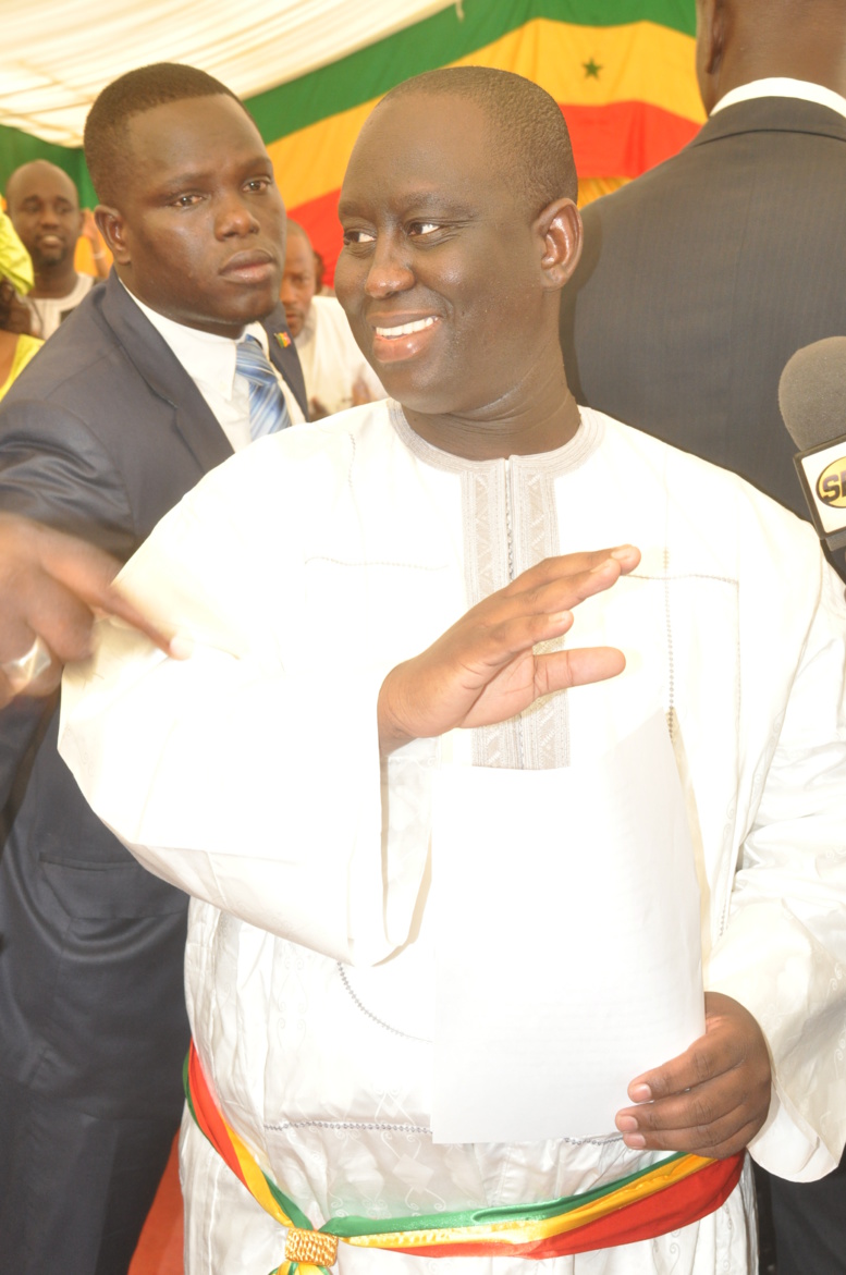 Guédiawaye-Passation de service à la mairie : Aliou Sall remercie son frère Macky et décline ses ambitions Guédiawaye-Passation de service à la mairie : Aliou Sall remercie son frère Macky et décline ses ambitions