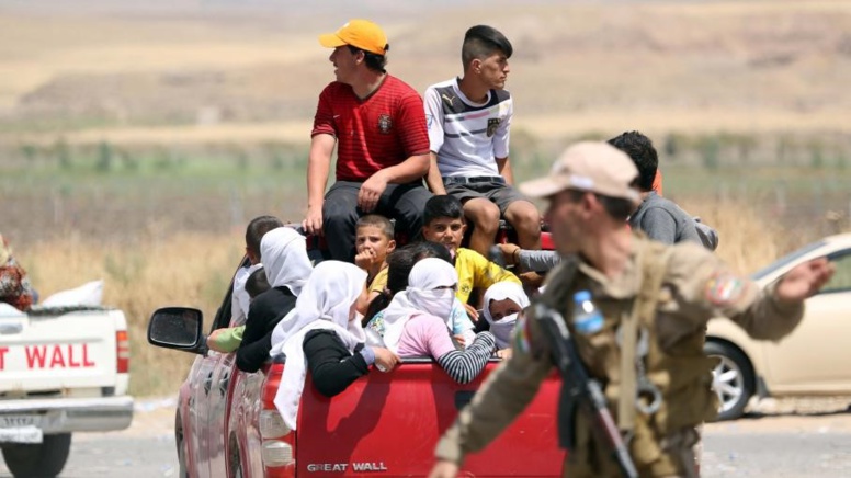 Qui sont les Yézidis, nouvelle cible de l'Etat islamique en Irak ? Qui sont les Yézidis, nouvelle cible de l'Etat islamique en Irak ?