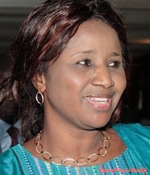 Que mijote Mariama Sarr ? Elle immole un gros taureau noir et le donne en offrande