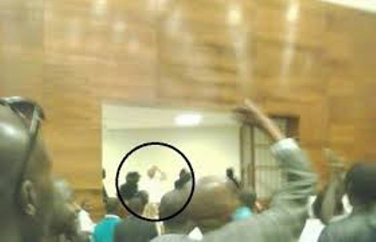 Direct procès Karim: La CREI se déclare compétente à juger Wade-fils Direct procès Karim: La CREI se déclare compétente à juger Wade-fils