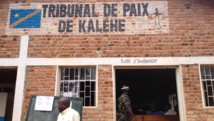 C'est dans le petit village de Kalehe, dans le Sud-Kivu, que se tient le procès longtemps attendu du colonel Bedi Mobuli Engangela, alias 106. Il est accusé de crimes contre l'humanité pour viol, esclavage sexuel, meurtre et pillage. RFI/ Léa-Lisa Westerhoff