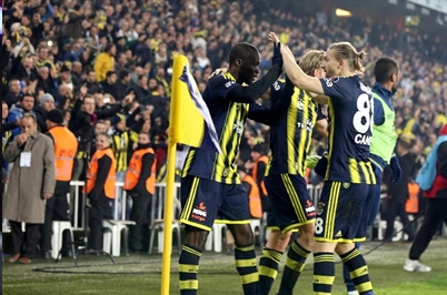 Moussa Sow  remporte la Supercoupe de Turquie avec Fenerbahçe