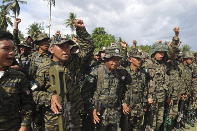 Le MILF, le groupe qui veut combattre l'État islamique aux Philippines