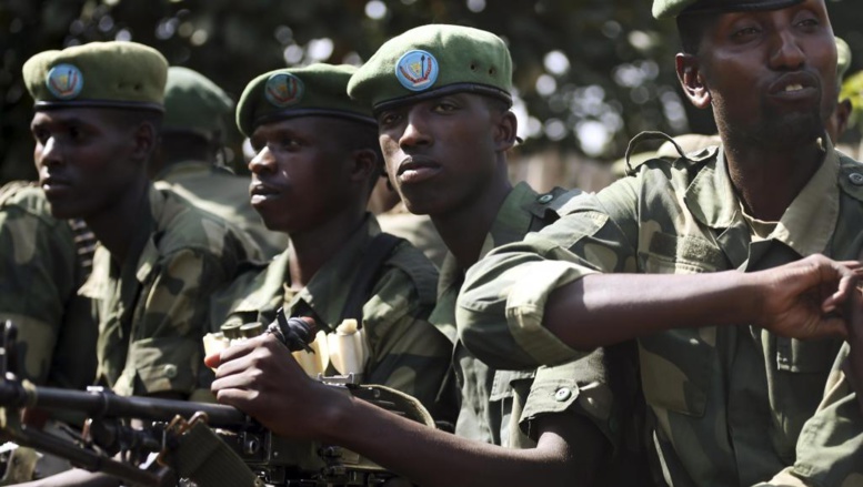 Des soldats des FARDC en poste à Minova, 45km à l'ouest de Goma, en 2012. REUTERS/Goran Tomasevic
