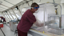L'épidémie d'Ebola a tué jusqu'à présent 120 agents de santé, selon l'OMS