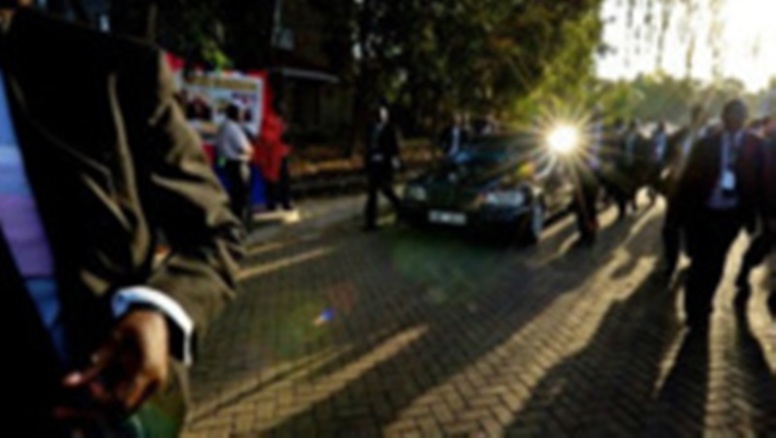 Il s’agit d'un autre cas de vol de voiture à main armé Il s’agit d'un autre cas de vol de voiture à main armé