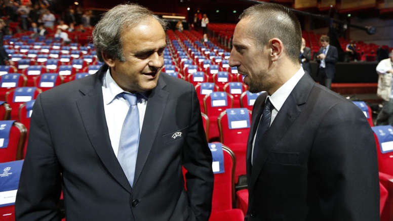 Football:Michel Platini menace de suspendre Franck Ribéry s'il refuse de jouer en sélection