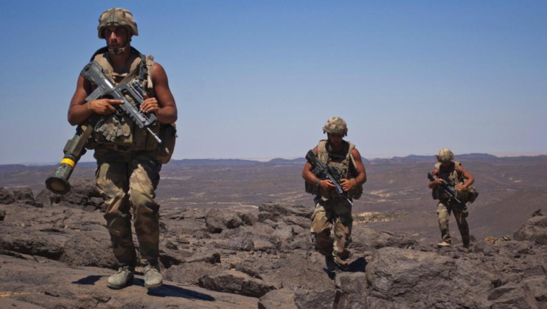 Des soldats français en patrouille au sud de Tessalit, le 20 mars 2013. REUTERS/Francois Rihouay Des soldats français en patrouille au sud de Tessalit, le 20 mars 2013. REUTERS/Francois Rihouay