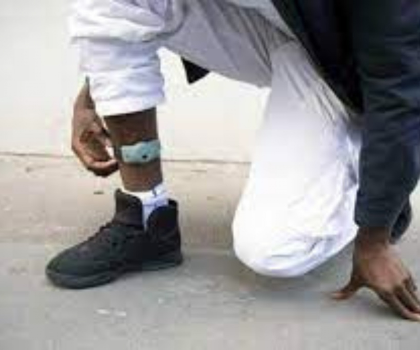 Sénégal : Un détenu bénéficie le port du bracelet électronique