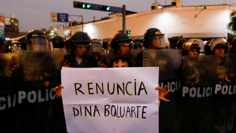 Pérou: la présidente Dina Boluarte exclut de démissionner malgré la colère des manifestants Pérou: la présidente Dina Boluarte exclut de démissionner malgré la colère des manifestants
