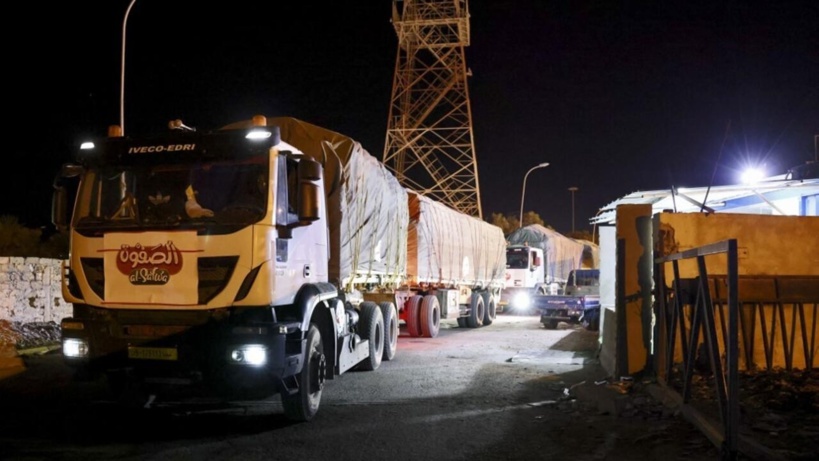 La Libye livre de l'aide humanitaire à la Tunisie en proie à de graves pénuries alimentaires
