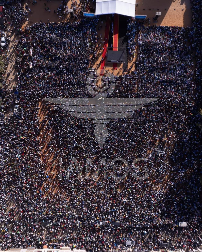 Sonko scelle le « pacte de Keur Massar » devant des centaines de milliers de militants dévoués à sa cause Sonko scelle le « pacte de Keur Massar » devant des centaines de milliers de militants dévoués à sa cause