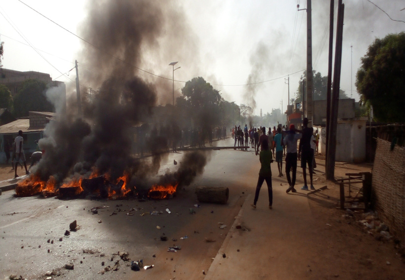 Grève des transporteurs : trois individus arrêtés lors des échauffourées à la gare routière de Thiès Grève des transporteurs : trois individus arrêtés lors des échauffourées à la gare routière de Thiès
