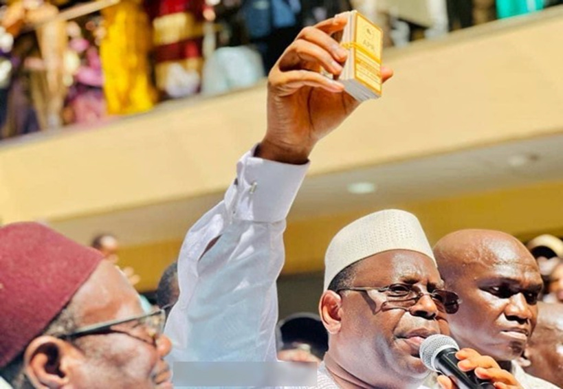 Présidentielle 2024: vente cartes de membre, « Mackyllage » de chiffres, la stratégie du régime pour renverser les tendances Présidentielle 2024: vente cartes de membre, « Mackyllage » de chiffres, la stratégie du régime pour renverser les tendances