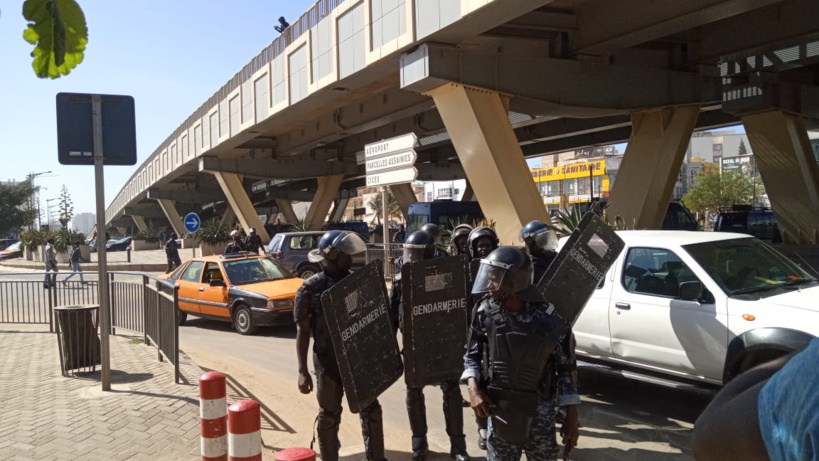 Les militants de Sonko arrivent en masse à Cité Keur Gorgui, la police les repousse