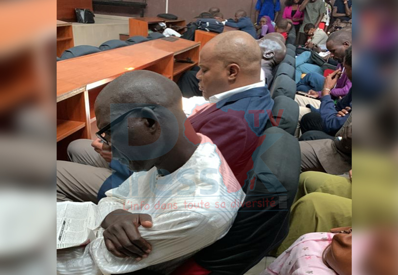 Tribunal de Dakar: Mame Mbaye Niang inondé de coups de fil après des rumeurs sur le renvoi de son procès