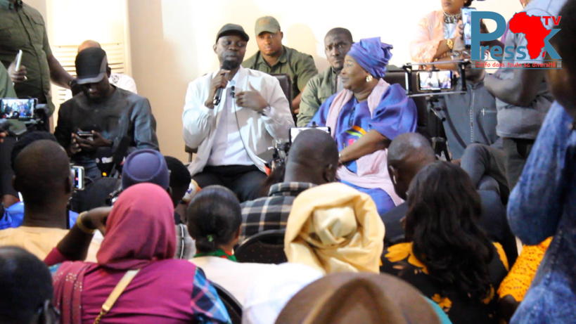 Ousmane Sonko se moque de Macky Sall et son conseil des ministres décentralisé Ousmane Sonko se moque de Macky Sall et son conseil des ministres décentralisé