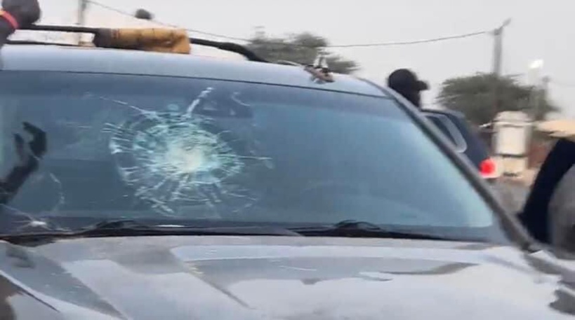 Mbacké : le véhicule de Ousmane Sonko touché par les tirs des forces de l’orde