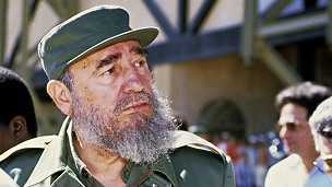 Fidel Castro promet d'envoyer encore des agents de santé en Afrique, pour éradiquer Ebola.