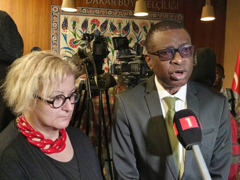 Séisme en Turquie : plus de 50 millions FCFA collectés, un maillot de Diouf, le grand boubou de Youssou Ndour vendus Séisme en Turquie : plus de 50 millions FCFA collectés, un maillot de Diouf, le grand boubou de Youssou Ndour vendus