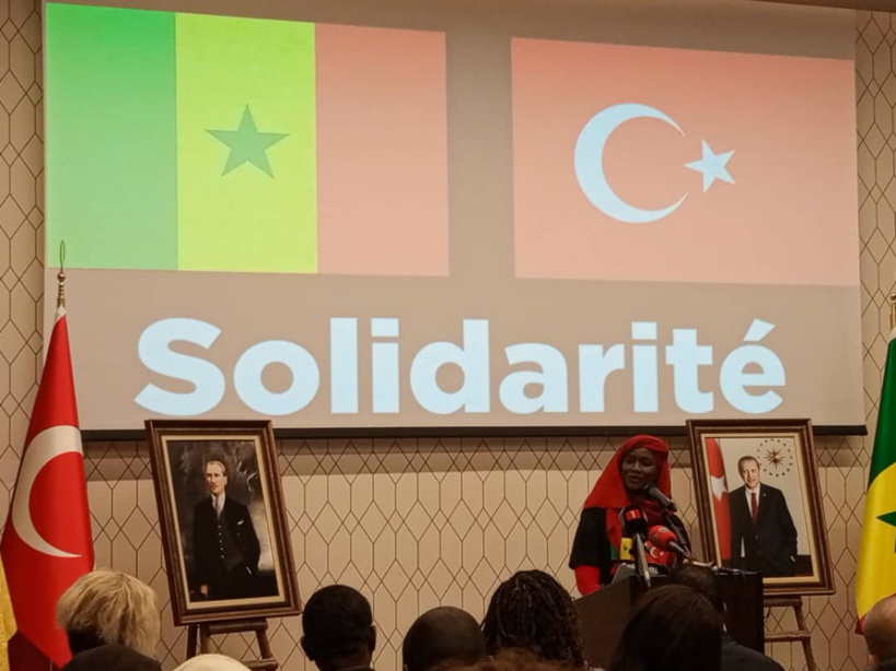Séisme en Turquie : plus de 50 millions FCFA collectés, un maillot de Diouf, le grand boubou de Youssou Ndour vendus Séisme en Turquie : plus de 50 millions FCFA collectés, un maillot de Diouf, le grand boubou de Youssou Ndour vendus
