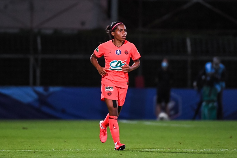 Équipe féminine de France: une autre joueuse se met également en retrait Équipe féminine de France: une autre joueuse se met également en retrait