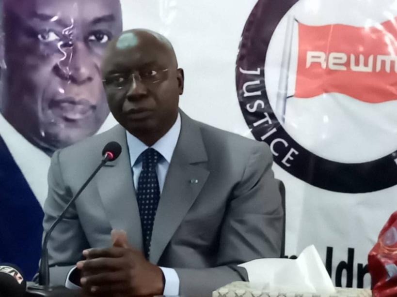 Idrissa Seck à ses militants : « J’ai bien écouté pendant 3 ans, ce qui était agréable et ce qui a été dit violemment et parfois de façon ordurière et inacceptable» Idrissa Seck à ses militants : « J’ai bien écouté pendant 3 ans, ce qui était agréable et ce qui a été dit violemment et parfois de façon ordurière et inacceptable»