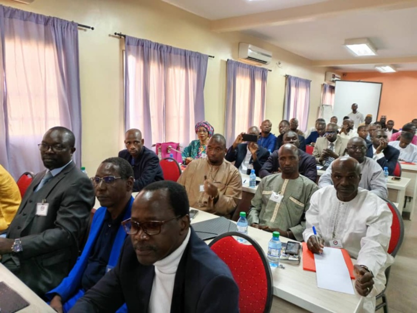 Idrissa Seck à ses militants : « J’ai bien écouté pendant 3 ans, ce qui était agréable et ce qui a été dit violemment et parfois de façon ordurière et inacceptable» Idrissa Seck à ses militants : « J’ai bien écouté pendant 3 ans, ce qui était agréable et ce qui a été dit violemment et parfois de façon ordurière et inacceptable»