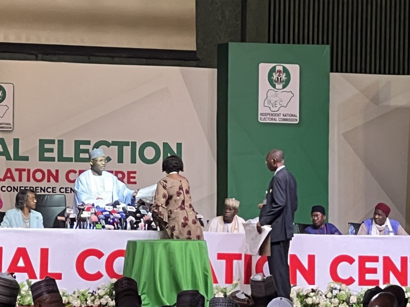 Nigeria: le nom du futur président connu ce mardi (INEC) Nigeria: le nom du futur président connu ce mardi (INEC)