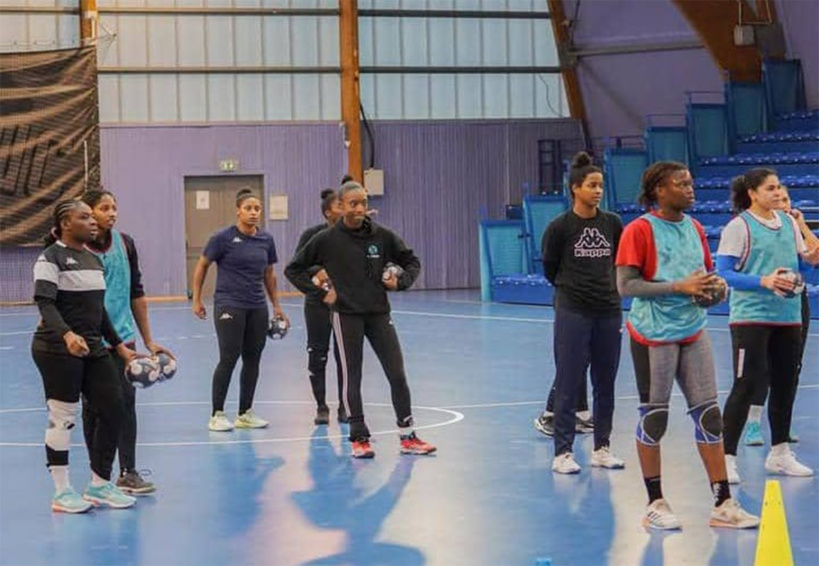 Stage à Aix Provence France : Les Lionnes du handball disputent leur premier match ce mardi