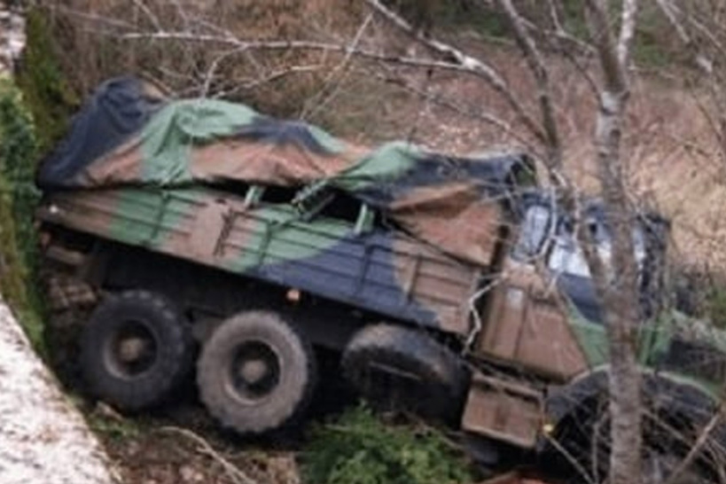 Kédougou: Un véhicule de l'Armée fait un accident, un soldat mort et d'autres blessés Kédougou: Un véhicule de l'Armée fait un accident, un soldat mort et d'autres blessés