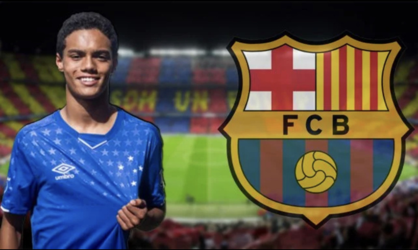 Le fils de Ronaldinho a signé au FC Barcelone Le fils de Ronaldinho a signé au FC Barcelone