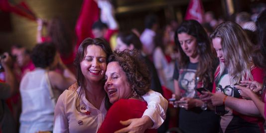 Brésil : Une victoire à l'arraché pour Dilma Rousseff