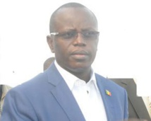 CAN 2015 : le ministre des Sports préconise une union des cœurs autour des Lions CAN 2015 : le ministre des Sports préconise une union des cœurs autour des Lions