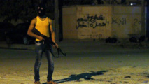 Les habitants de Benghazi se battent contre les islamistes.
