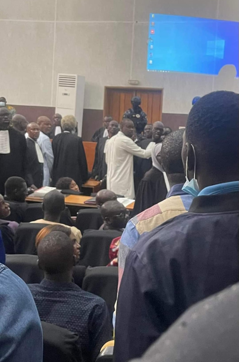 Procès-MMN-Sonko: le juge est revenu à de meilleurs sentiments, les débats se poursuivent Procès-MMN-Sonko: le juge est revenu à de meilleurs sentiments, les débats se poursuivent