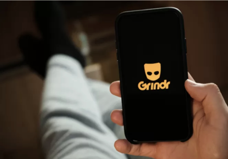 Grindr aurait vendu des données à un groupe catholique américain qui traque les prêtres homosexuels